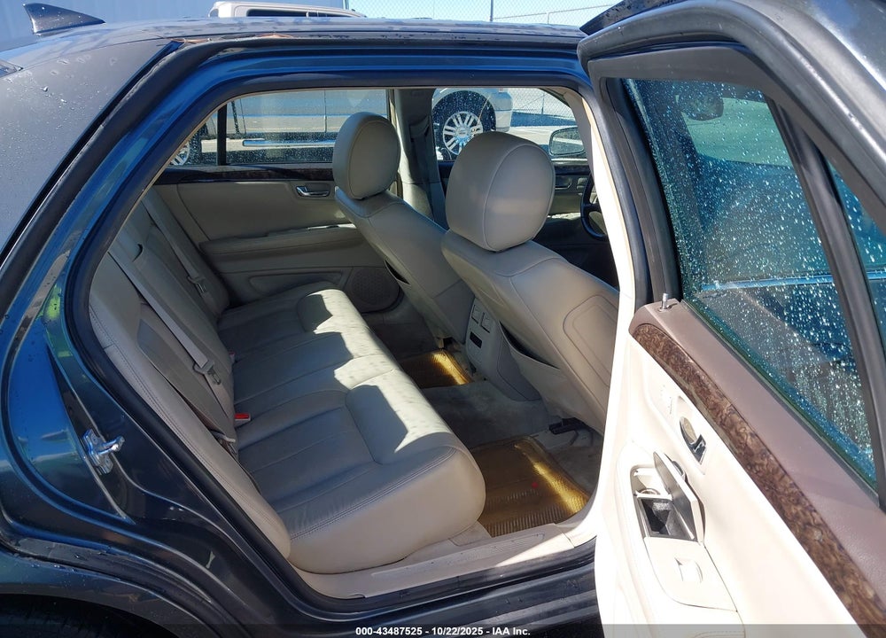 2010 CADILLAC DTS LUXURY COLLECTION VIN: 1G6KD5EY7AU100215