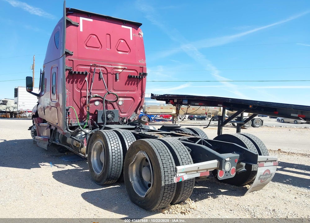 2021 FREIGHTLINER NEW CASCADIA 126 VIN: 3AKJHHDR1MSMC1145