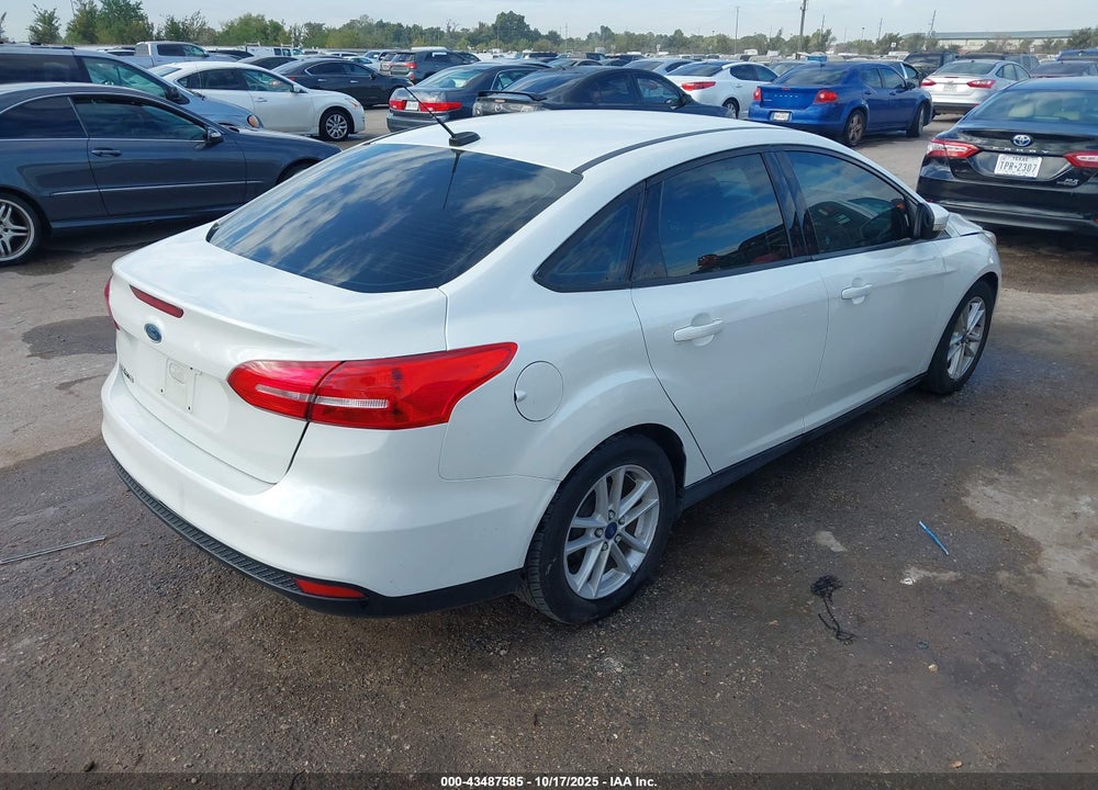 2017 FORD FOCUS VIN: 1FADP3F29HL332610