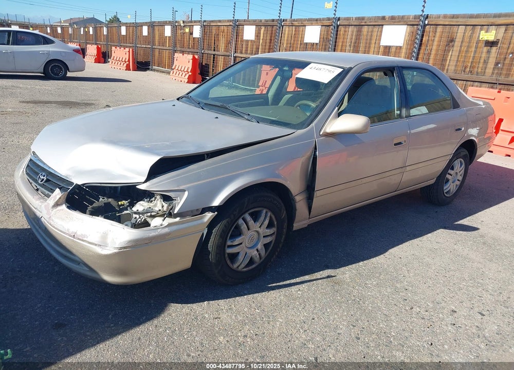 2000 TOYOTA CAMRY LE VIN: 4T1BG22K1YU623951