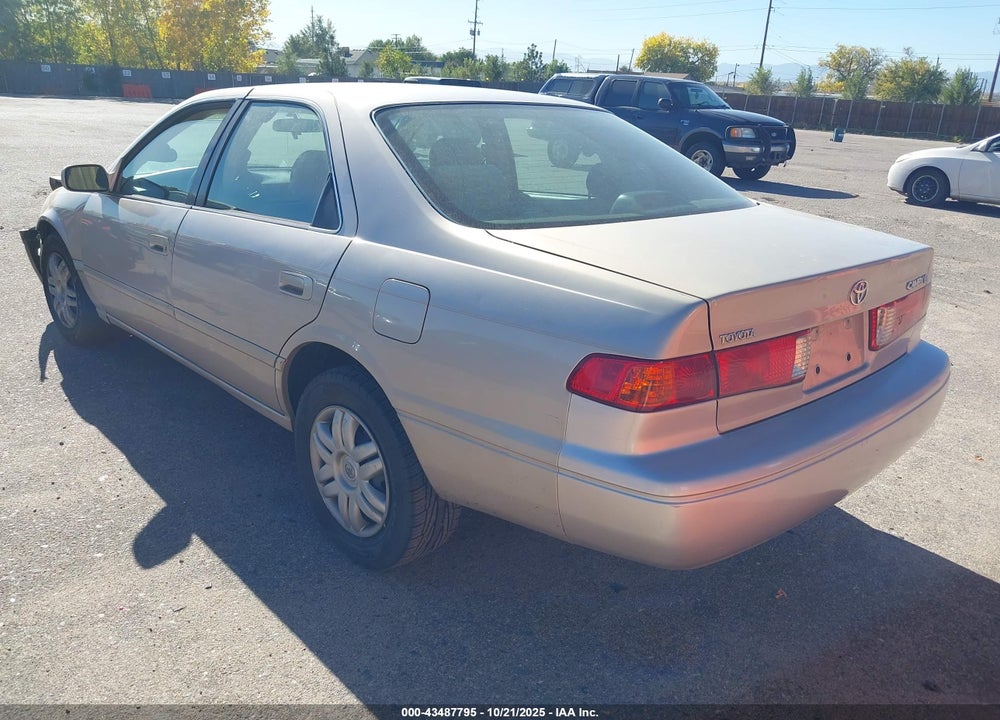 2000 TOYOTA CAMRY LE VIN: 4T1BG22K1YU623951