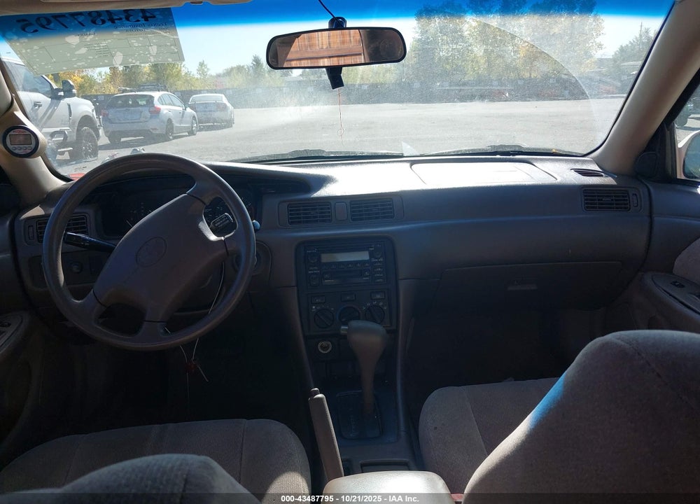 2000 TOYOTA CAMRY LE VIN: 4T1BG22K1YU623951