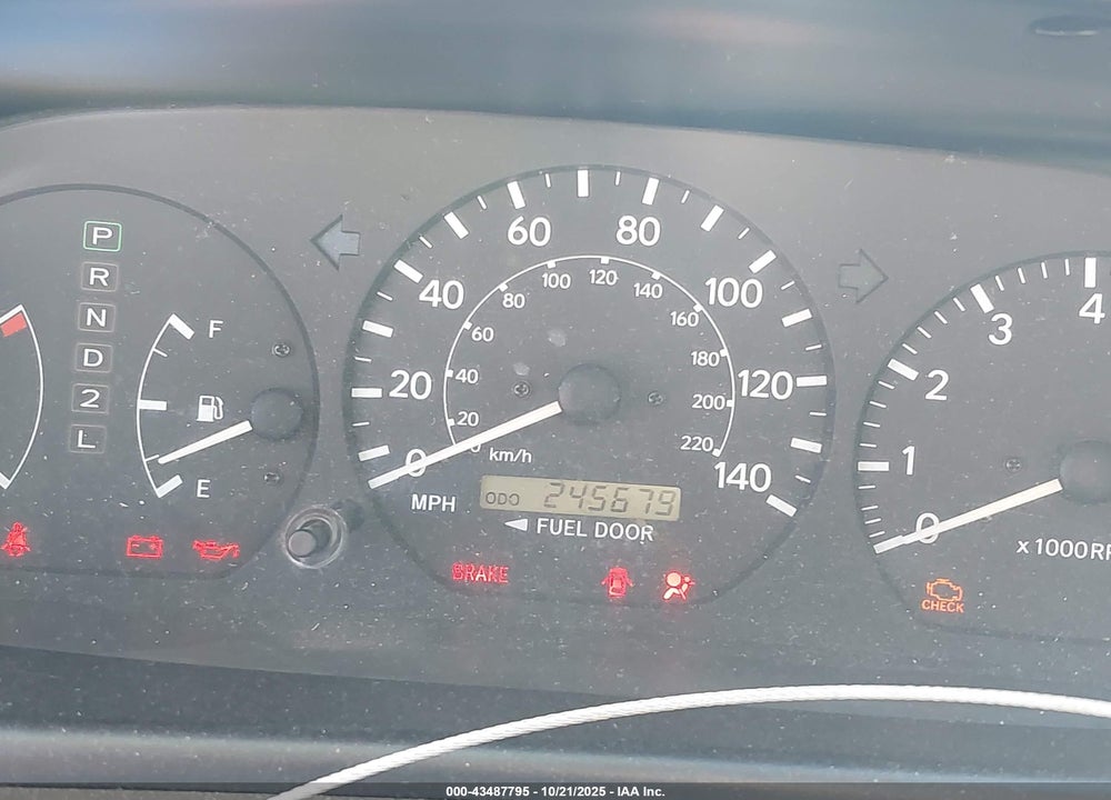 2000 TOYOTA CAMRY LE VIN: 4T1BG22K1YU623951