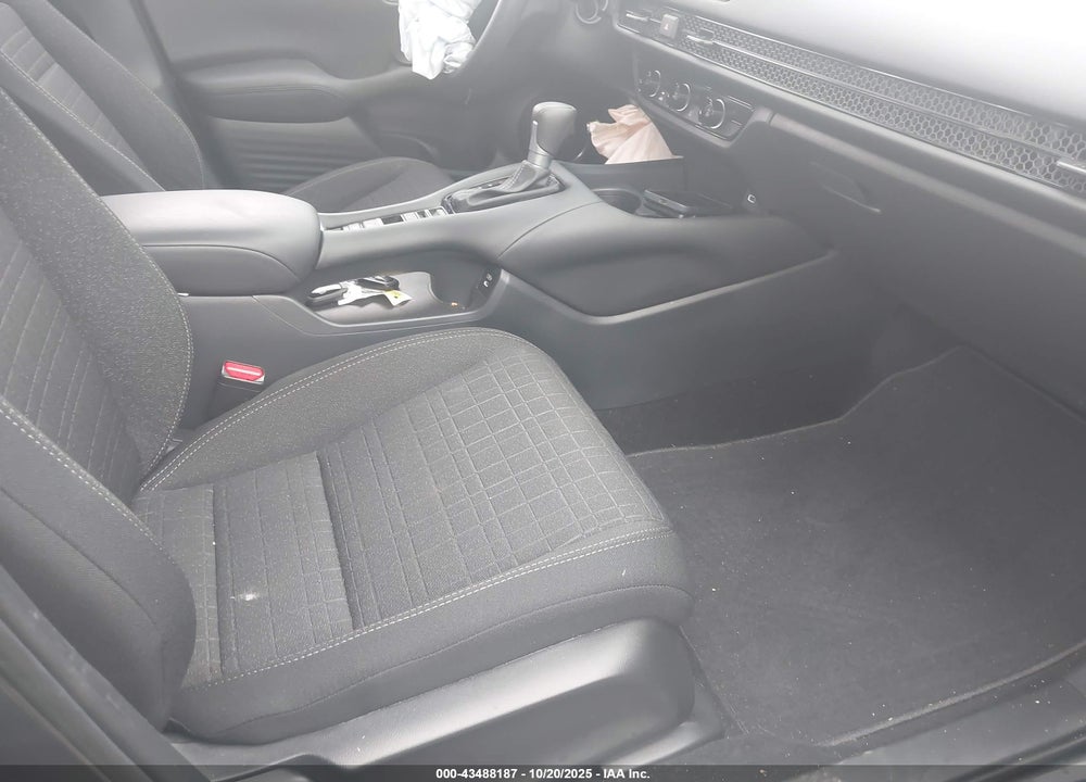 2025 HONDA HR-V VIN: 3CZRZ2H35SM755999
