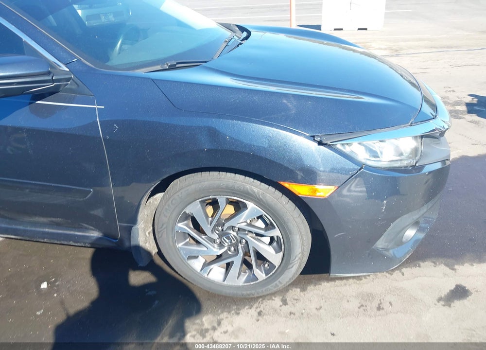 2018 HONDA CIVIC VIN: 19XFC2F81JE002486