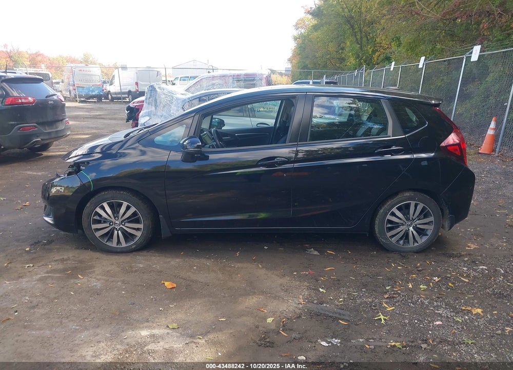 2015 HONDA FIT VIN: 3HGGK5H89FM731419