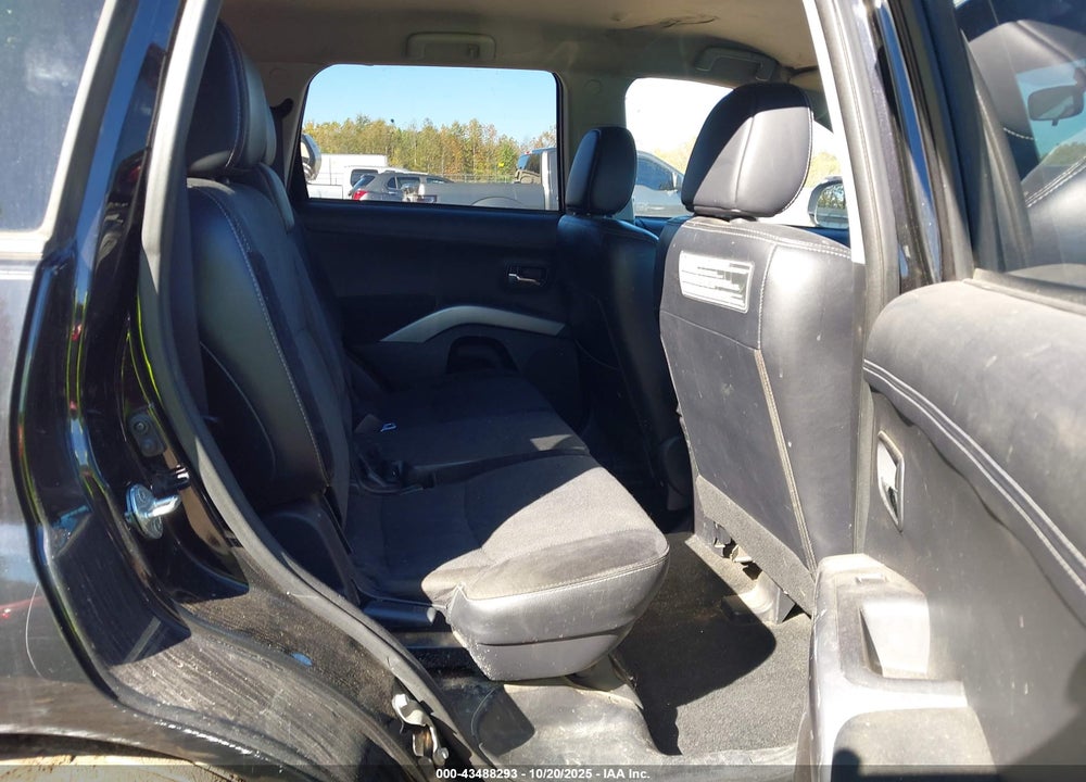 2011 MITSUBISHI OUTLANDER GT VIN: JA4JT5AX8BU008101