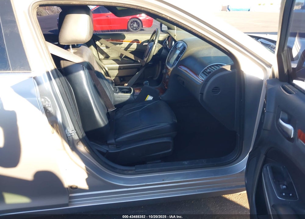 2014 CHRYSLER 300 VIN: 2C3CCAAG7EH181109