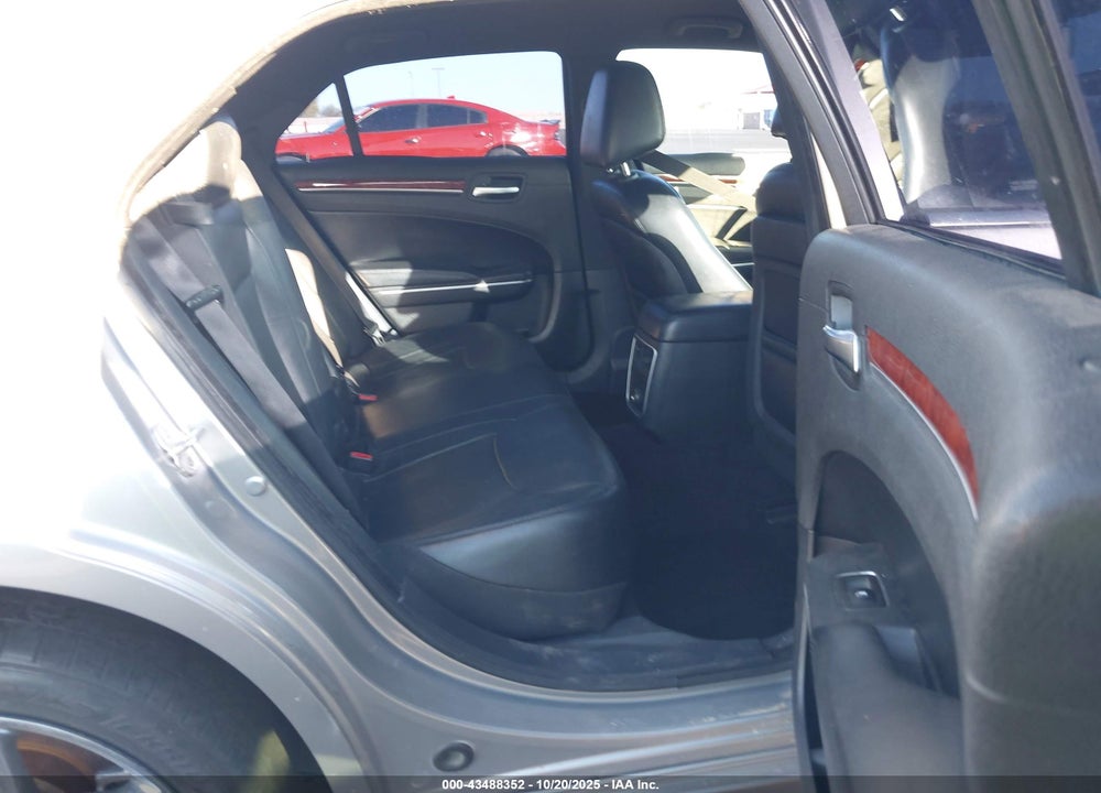 2014 CHRYSLER 300 VIN: 2C3CCAAG7EH181109