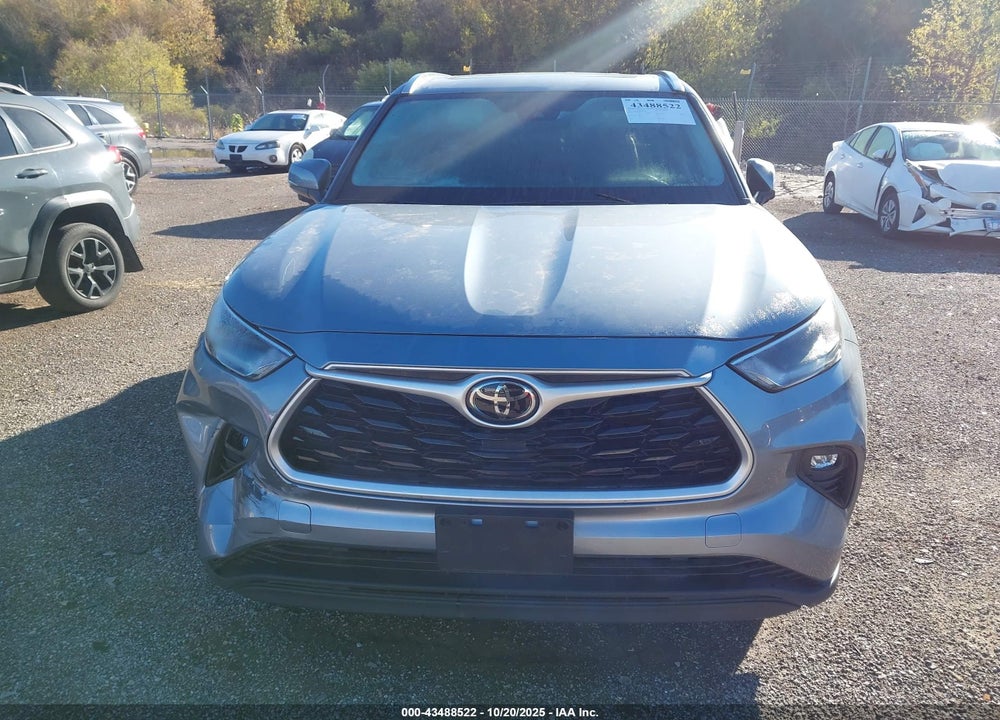 2021 TOYOTA HIGHLANDER XLE VIN: 5TDGZRBH7MS087006