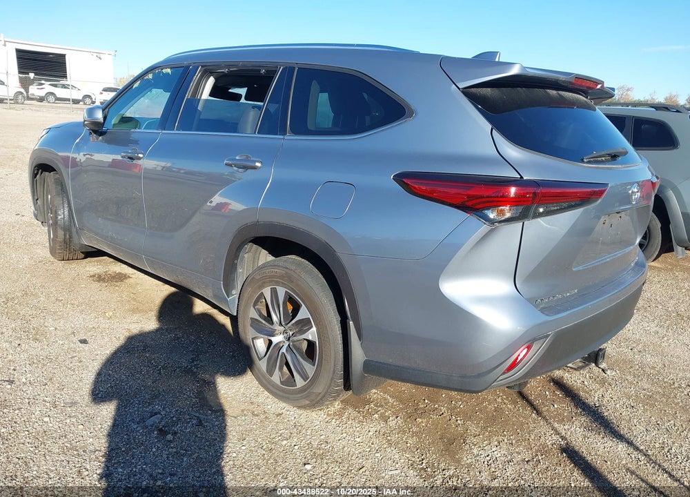 2021 TOYOTA HIGHLANDER XLE VIN: 5TDGZRBH7MS087006