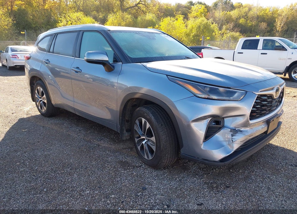 2021 TOYOTA HIGHLANDER XLE VIN: 5TDGZRBH7MS087006