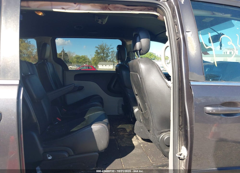 2017 DODGE GRAND CARAVAN SXT VIN: 2C4RDGCG3HR801391