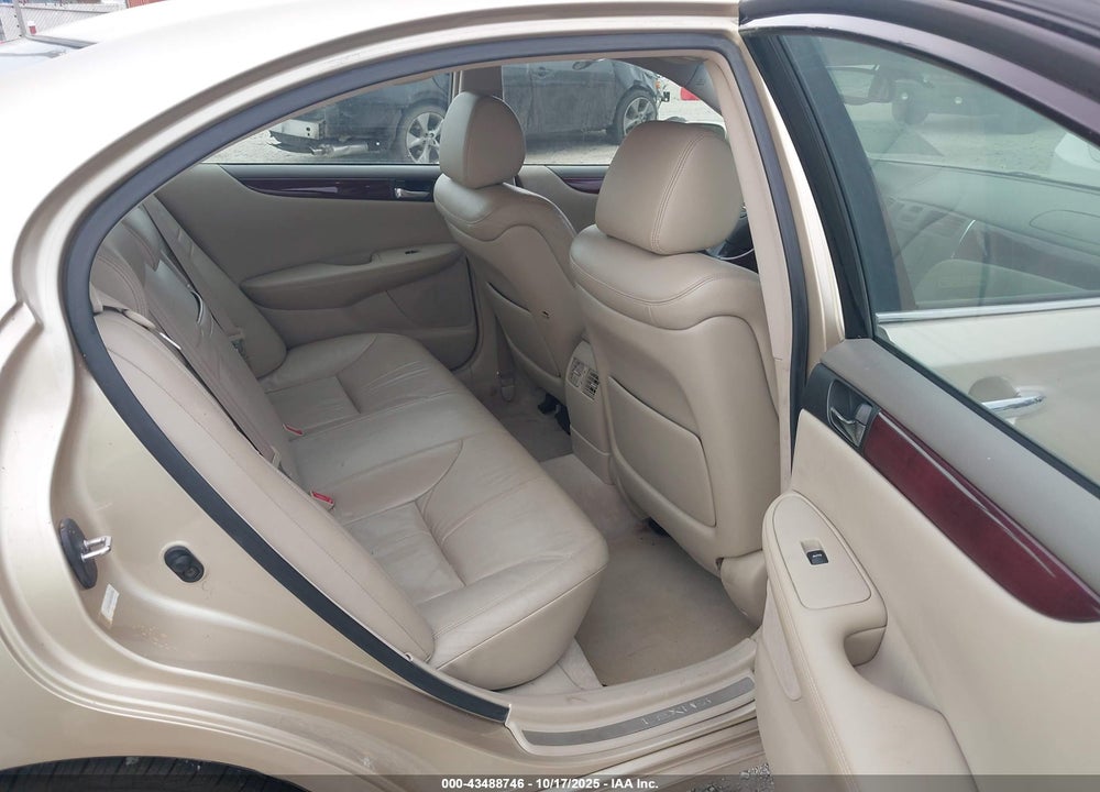 2002 LEXUS ES 300 VIN: JTHBF30G420067854