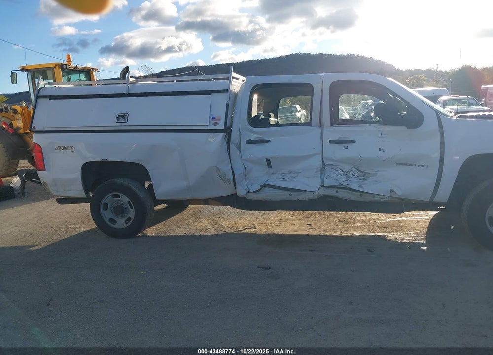 2014 CHEVROLET SILVERADO 2500HD WORK TRUCK VIN: 1GC1KVCG9EF145773