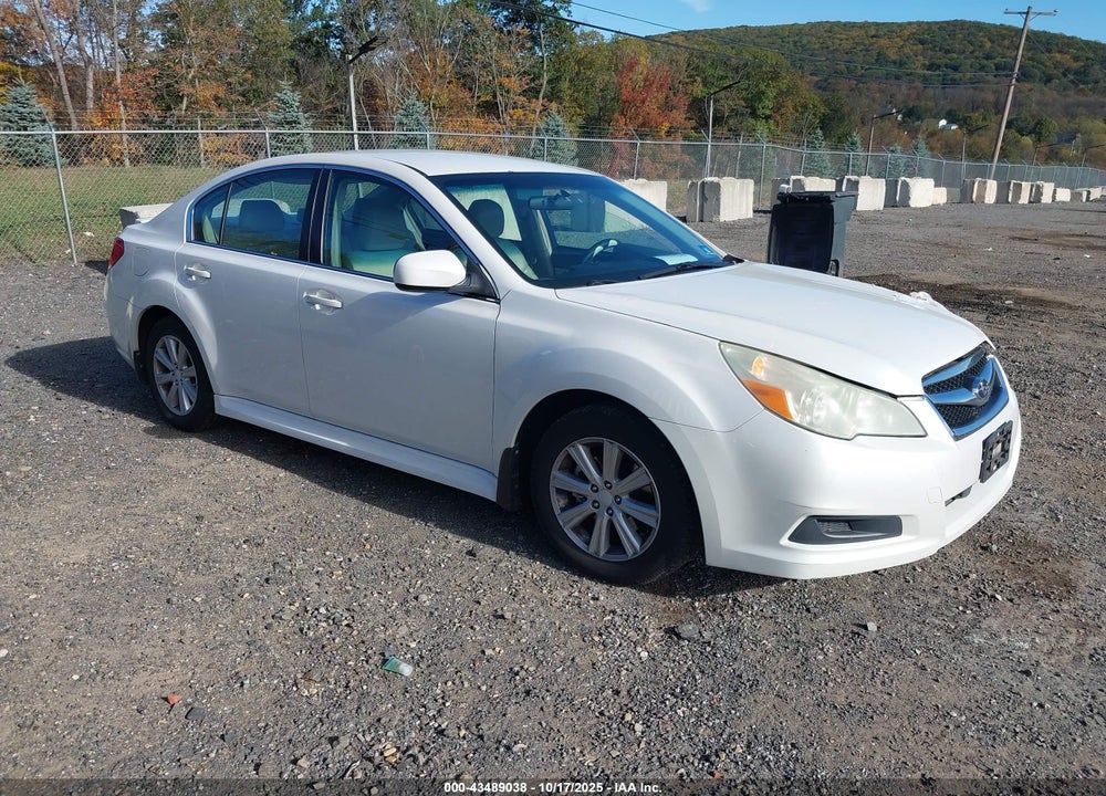 2011 SUBARU LEGACY 2.5I PREMIUM VIN: 4S3BMBC65B3221913