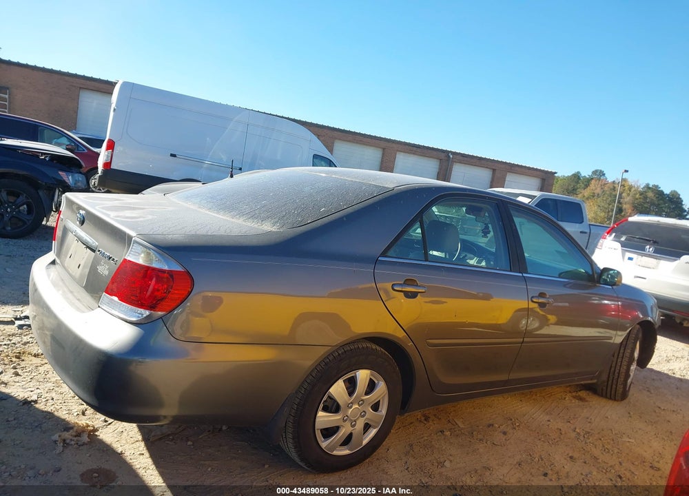 2005 TOYOTA CAMRY LE VIN: 4T1BE32KX5U552563