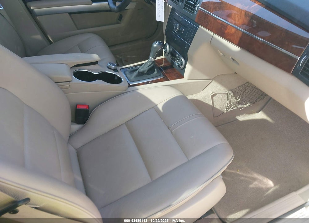 2010 MERCEDES-BENZ GLK 350 4MATIC VIN: WDCGG8HB1AF387715