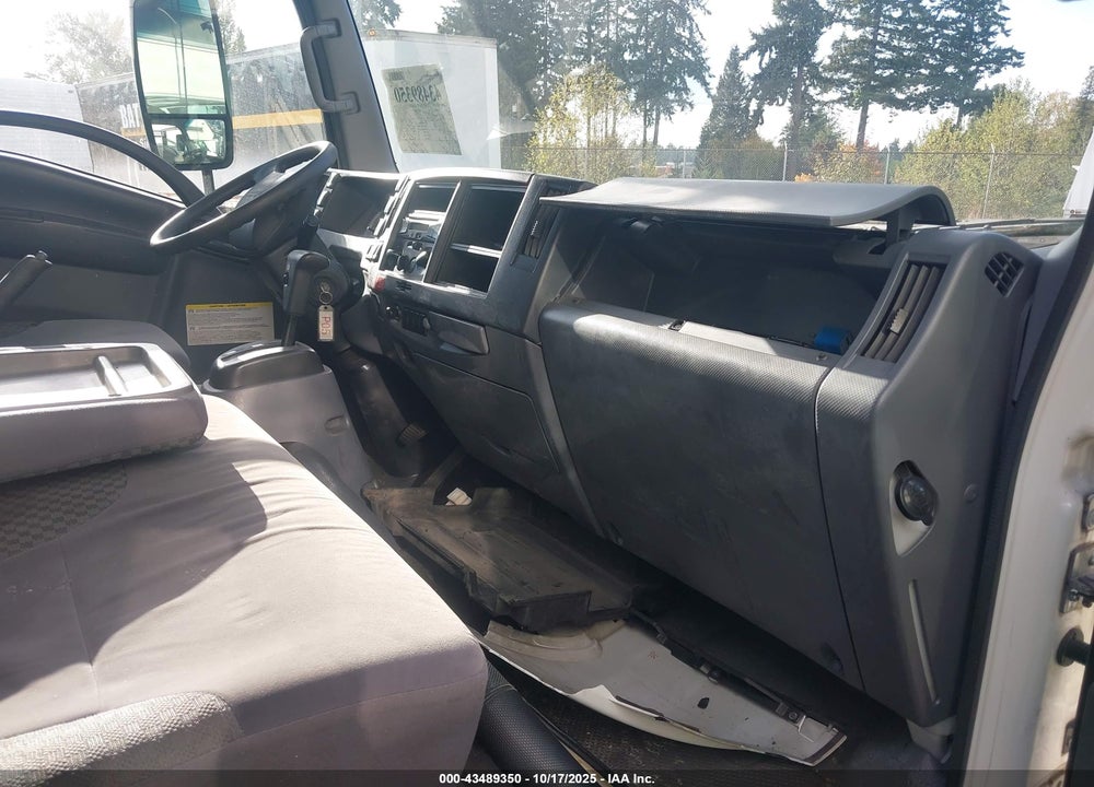 2019 ISUZU NPR XD VIN: JALC4W169K7K00360