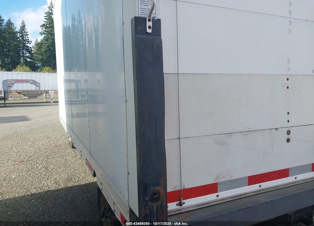 2019 ISUZU NPR XD VIN: JALC4W169K7K00360