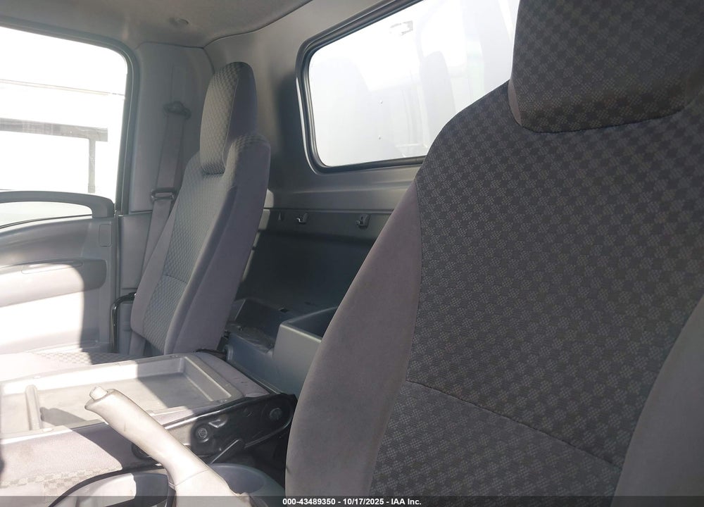 2019 ISUZU NPR XD VIN: JALC4W169K7K00360