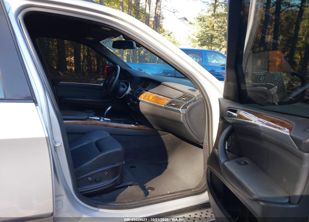 2009 BMW X5 XDRIVE30I VIN: 5UXFE43519L271461