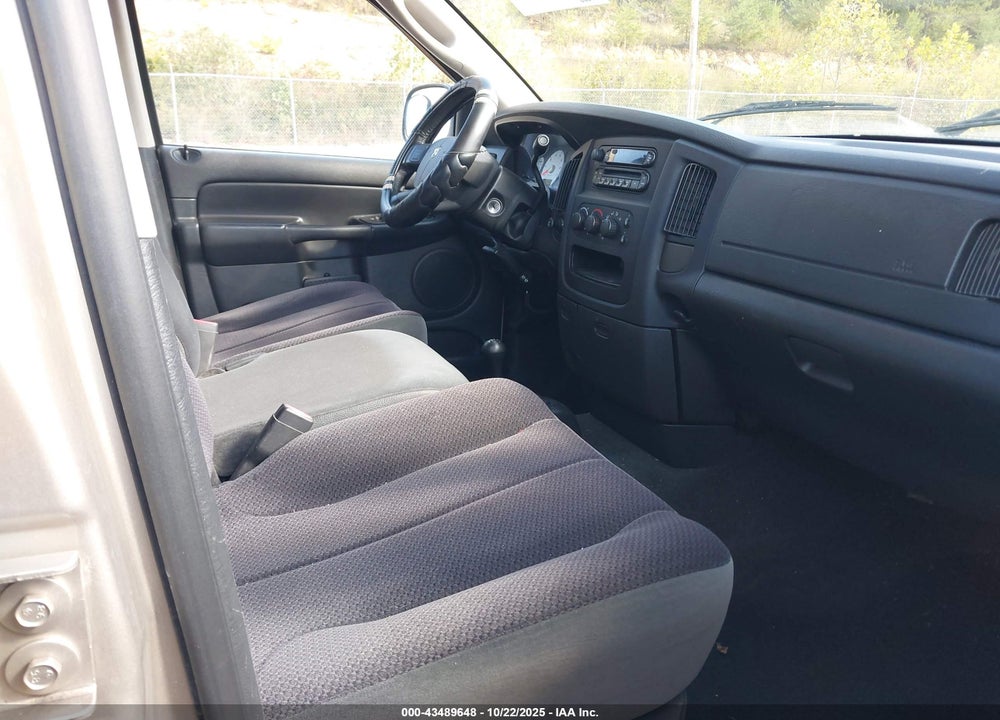 2005 DODGE RAM 1500 SLT/LARAMIE VIN: 1D7HU18D75S221715