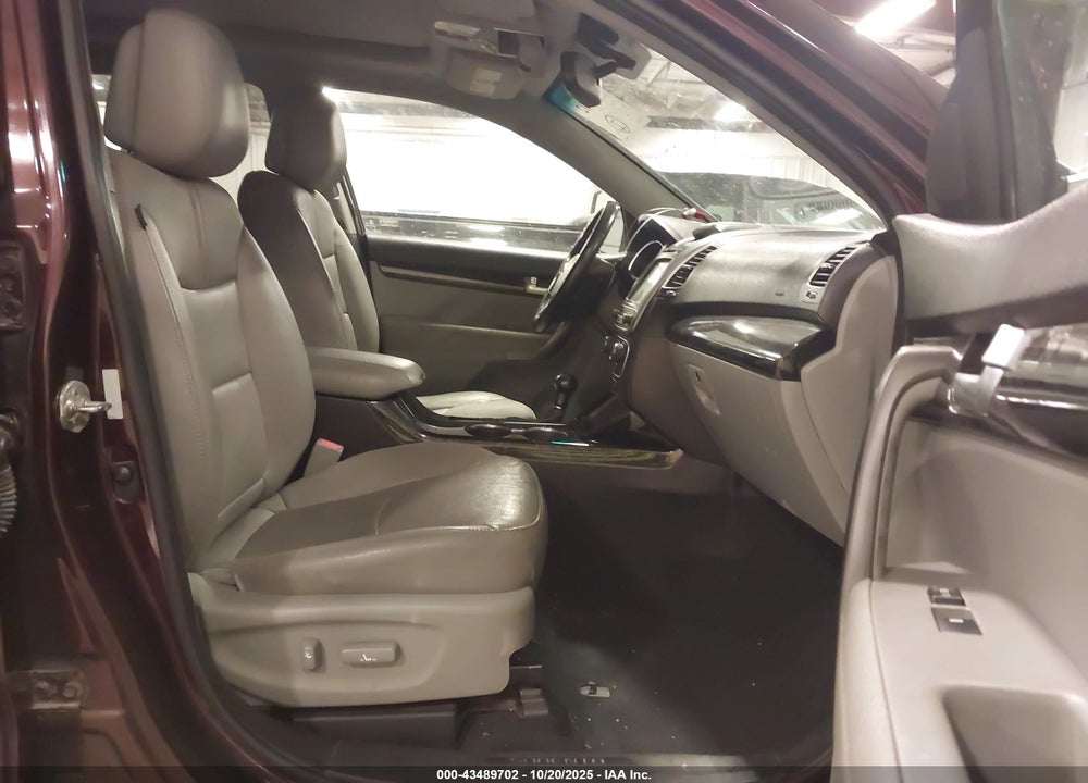 2014 KIA SORENTO VIN: 5XYKWDA76EG480251
