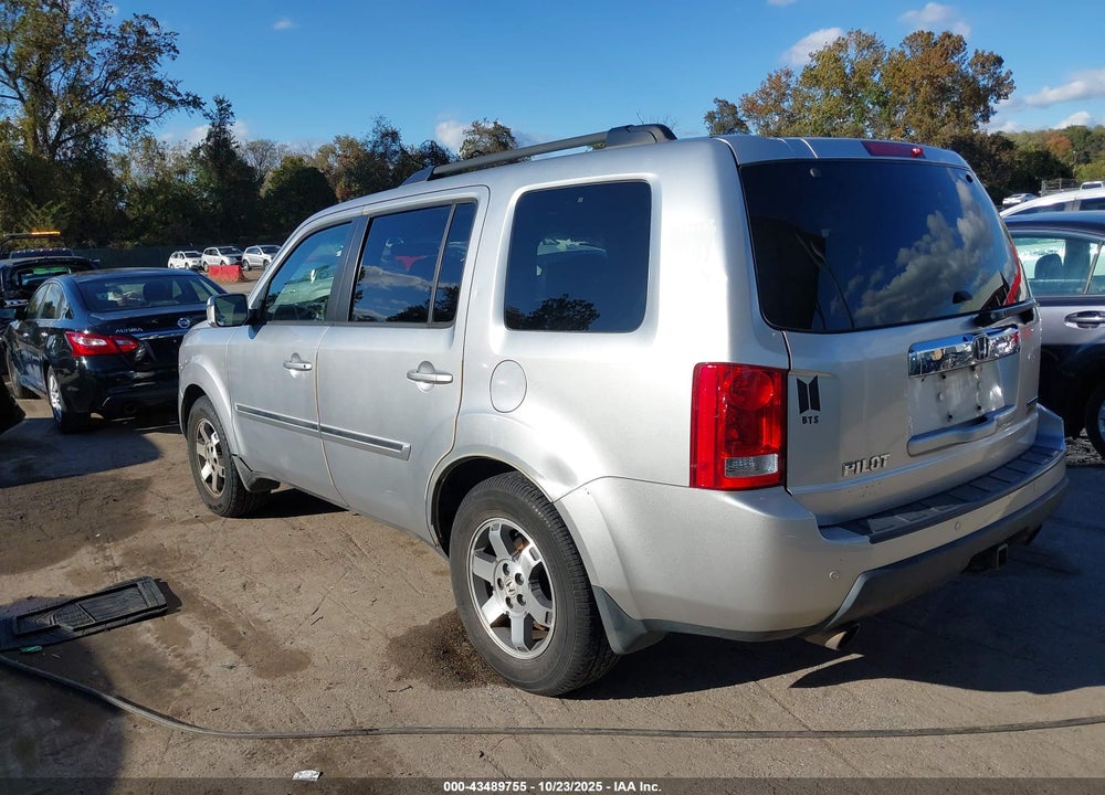 2010 HONDA PILOT TOURING VIN: 5FNYF4H93AB006907