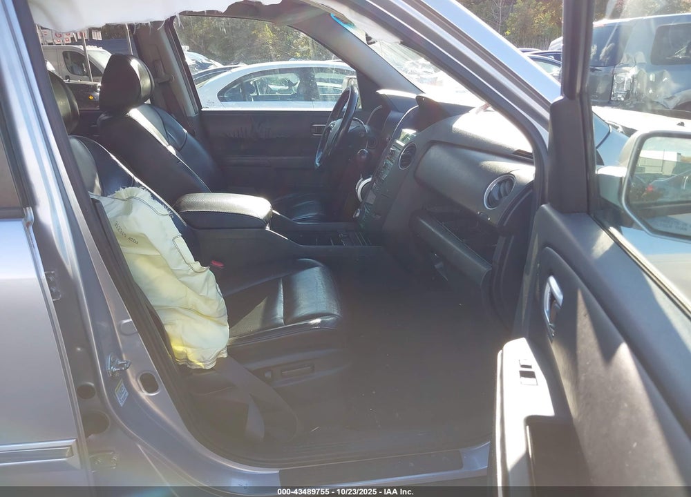 2010 HONDA PILOT TOURING VIN: 5FNYF4H93AB006907