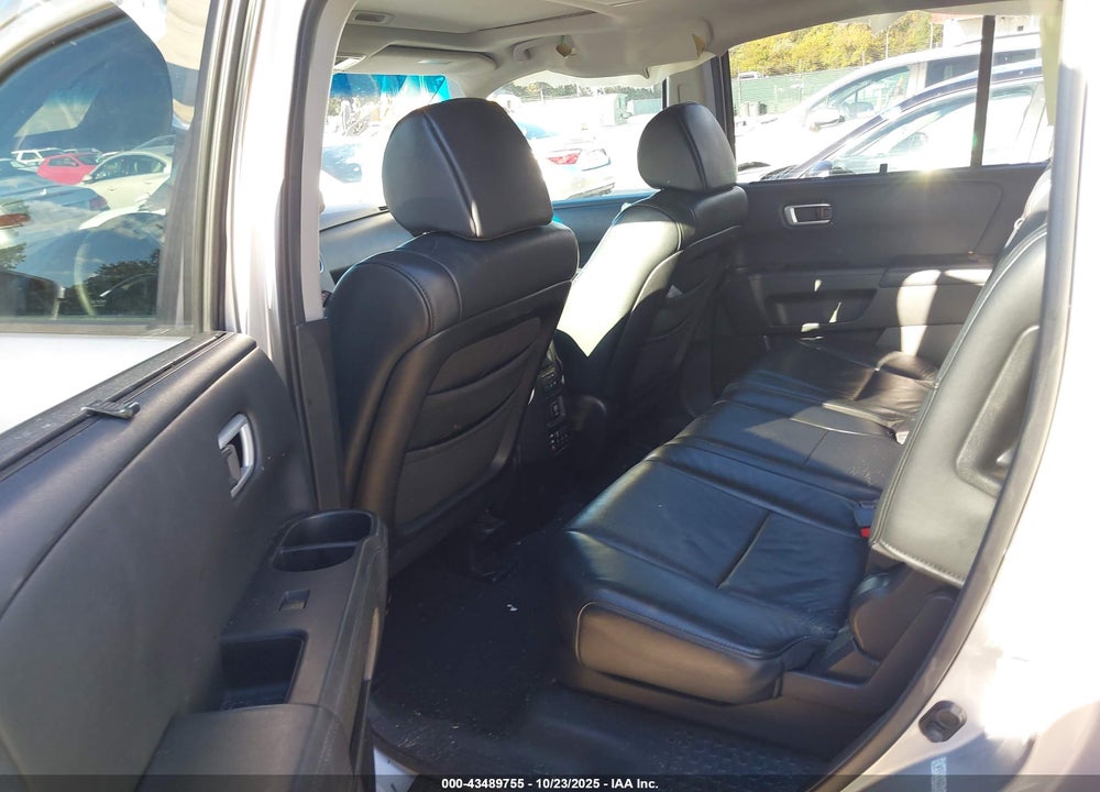 2010 HONDA PILOT TOURING VIN: 5FNYF4H93AB006907