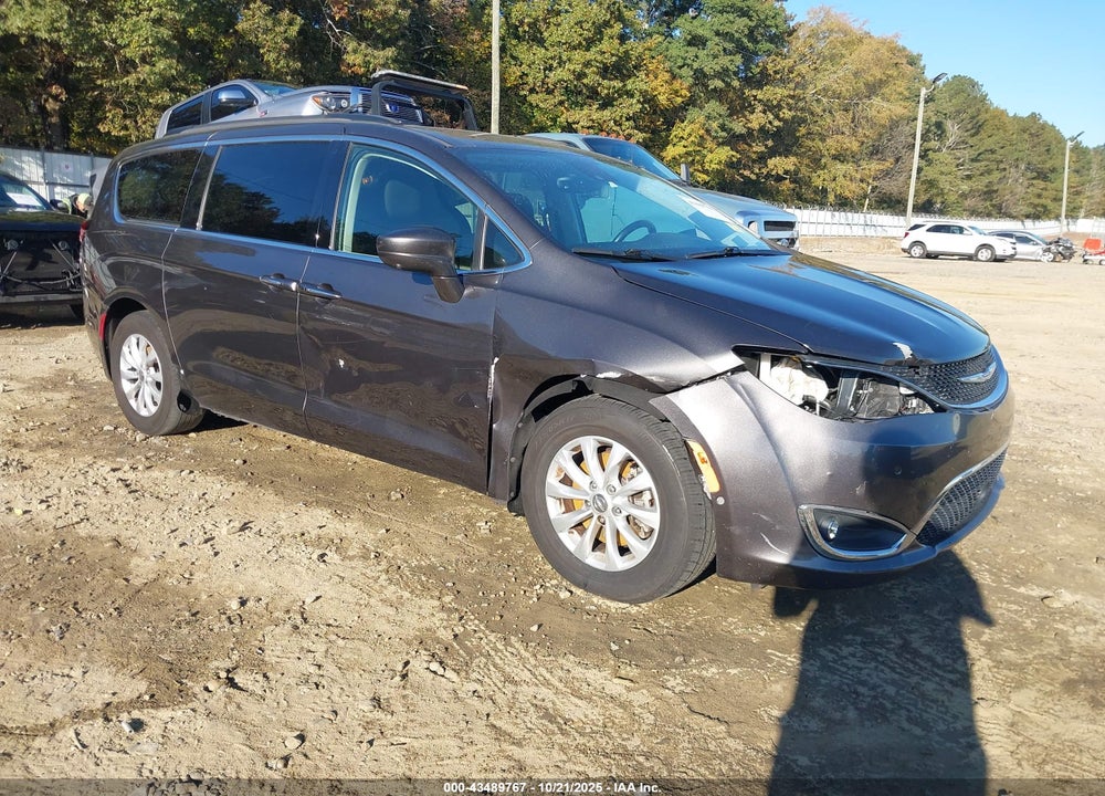 2019 CHRYSLER PACIFICA TOURING PLUS VIN: 2C4RC1FG4KR594111