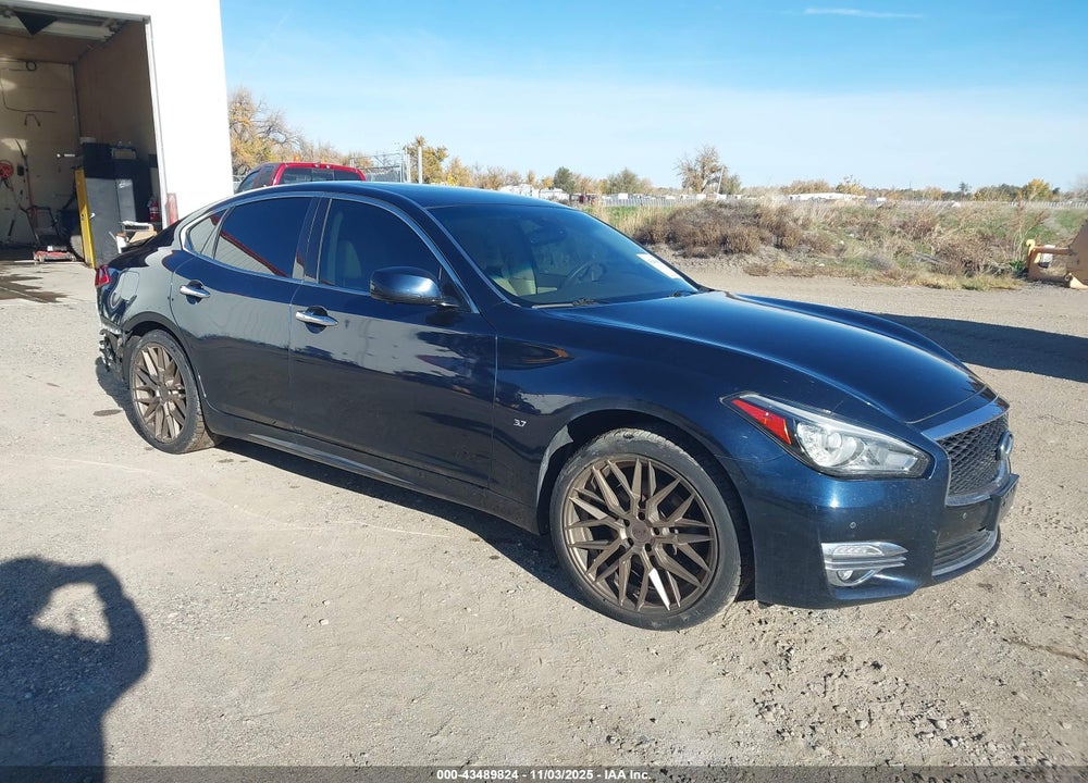 2019 INFINITI Q70 3.7X LUXE VIN: JN1BY1AR1KM585156
