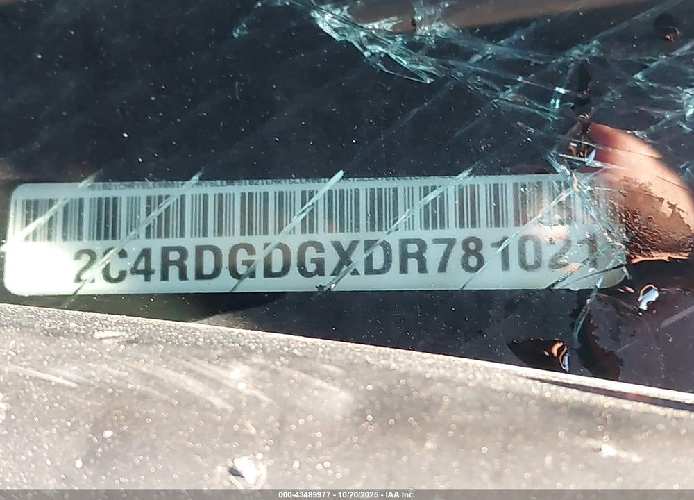 2013 DODGE GRAND CARAVAN CREW VIN: 2C4RDGDGXDR781021
