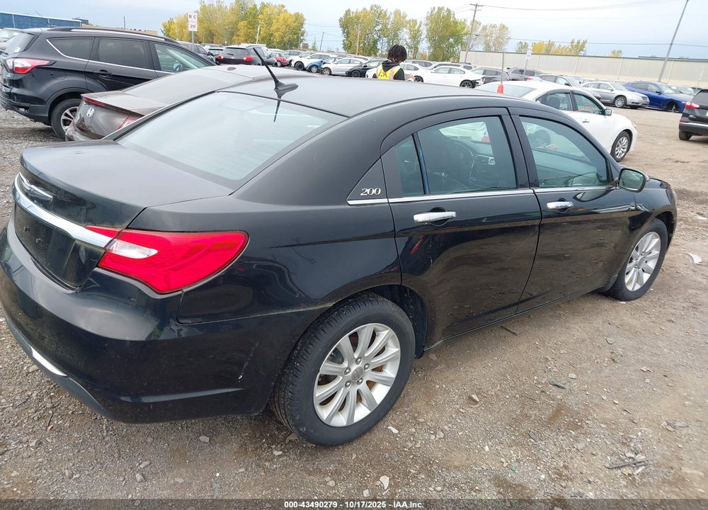 2014 CHRYSLER 200 VIN: 1C3CCBCG9EN199010
