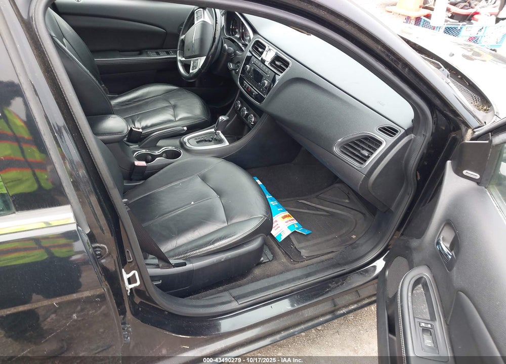 2014 CHRYSLER 200 VIN: 1C3CCBCG9EN199010