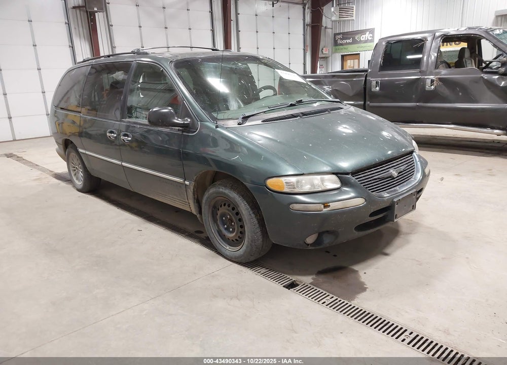 2000 CHRYSLER TOWN & COUNTRY LIMITED VIN: 1C4GP64L7YB653460