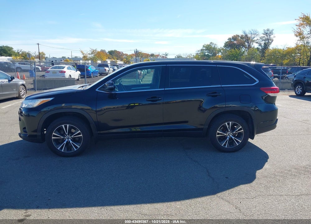 2019 TOYOTA HIGHLANDER VIN: 5TDBZRFH4KS712754