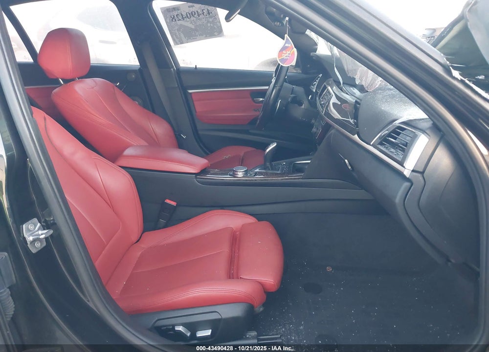 2016 BMW 3 SERIES VIN: WBA8B7C58GK702933