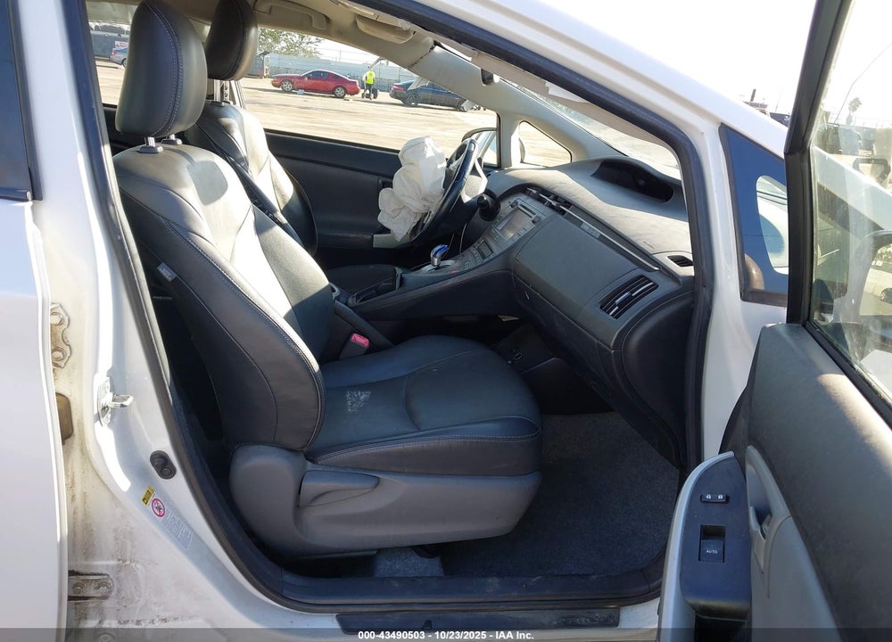 2013 TOYOTA PRIUS FOUR VIN: JTDKN3DU5D5631392