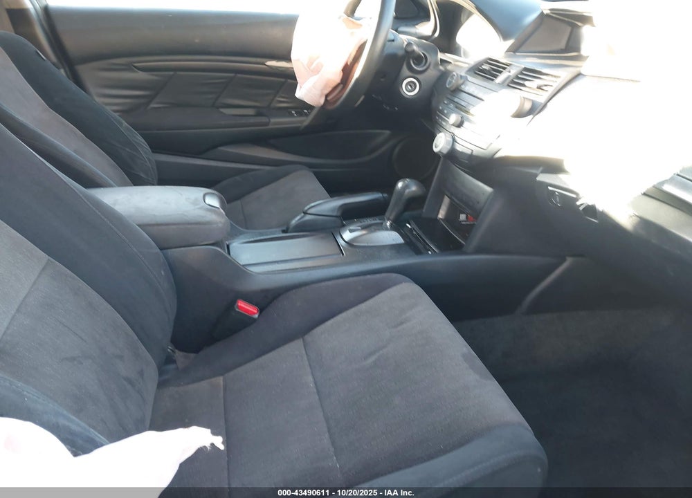 2010 HONDA ACCORD 2.4 LX-S VIN: 1HGCS1B39AA010768