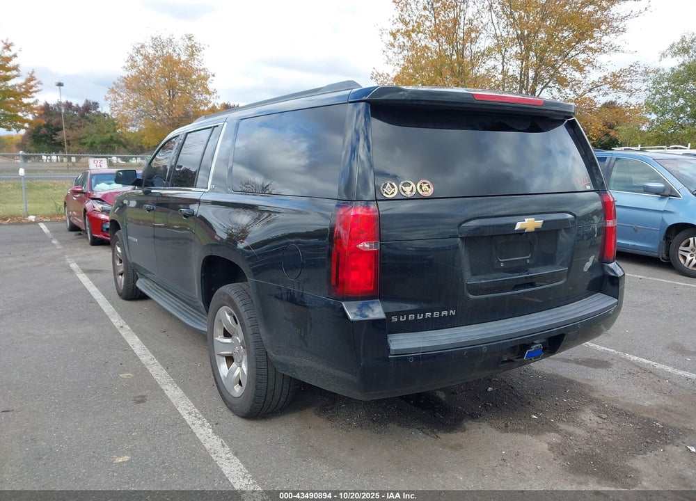 2017 CHEVROLET SUBURBAN LT VIN: 1GNSKHKC8HR109975
