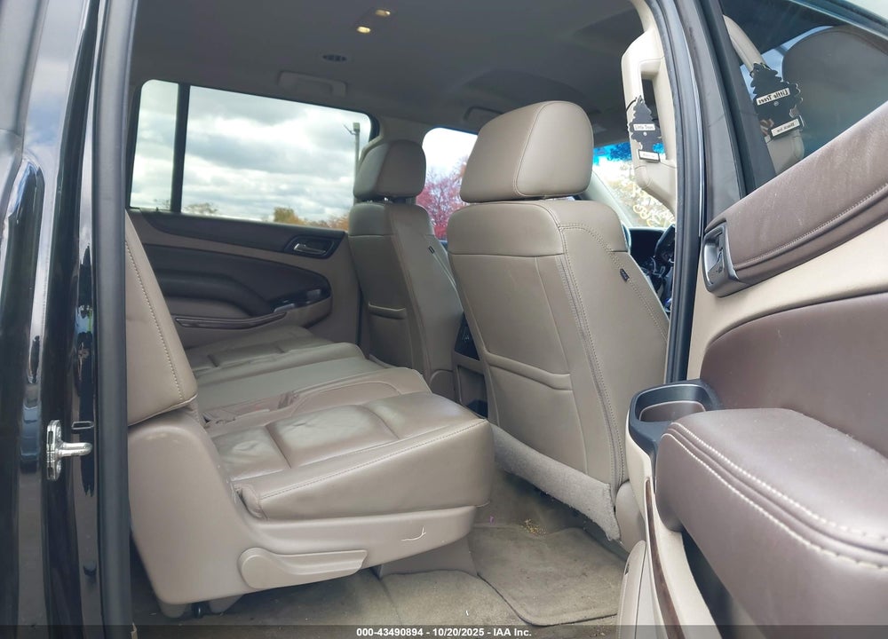 2017 CHEVROLET SUBURBAN LT VIN: 1GNSKHKC8HR109975