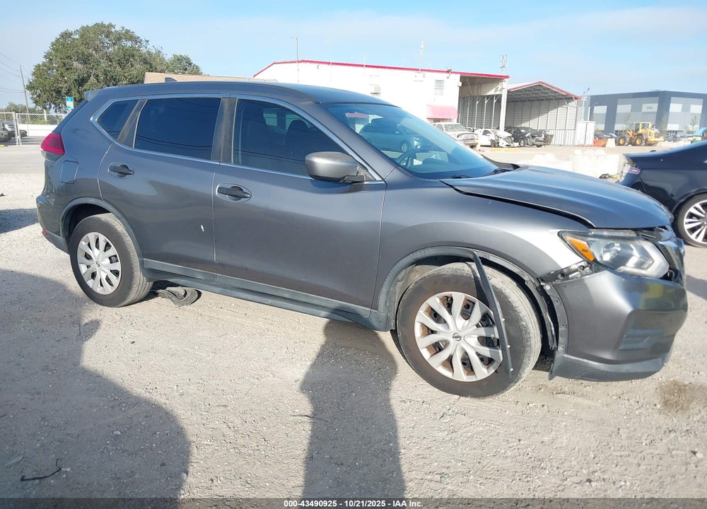 2017 NISSAN ROGUE S VIN: KNMAT2MTXHP533343