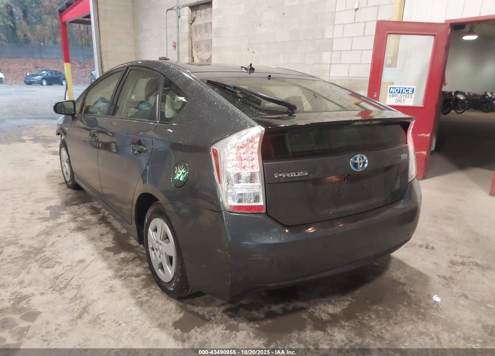 2011 TOYOTA PRIUS TWO VIN: JTDKN3DU8B1378329