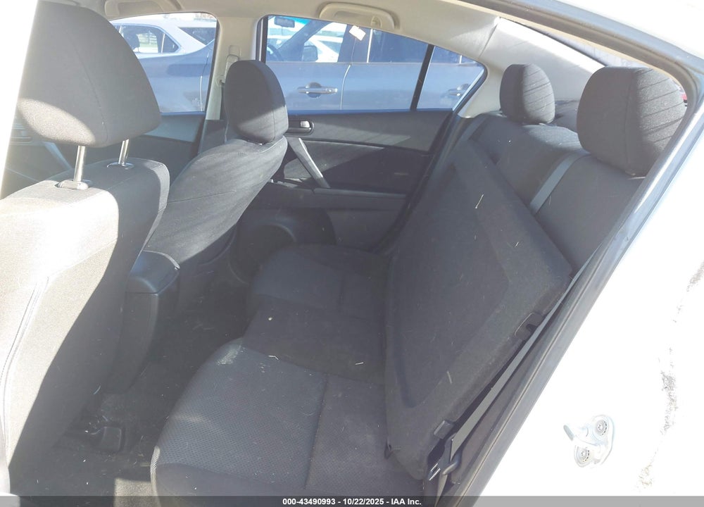 2011 MAZDA 3 I SPORT VIN: JM1BL1UF2B1903283