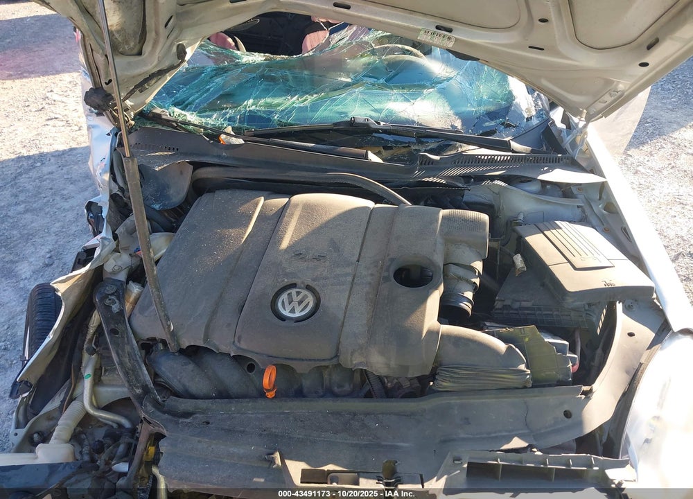 2010 VOLKSWAGEN JETTA VIN: 3VWAZ7AJ5AM167069