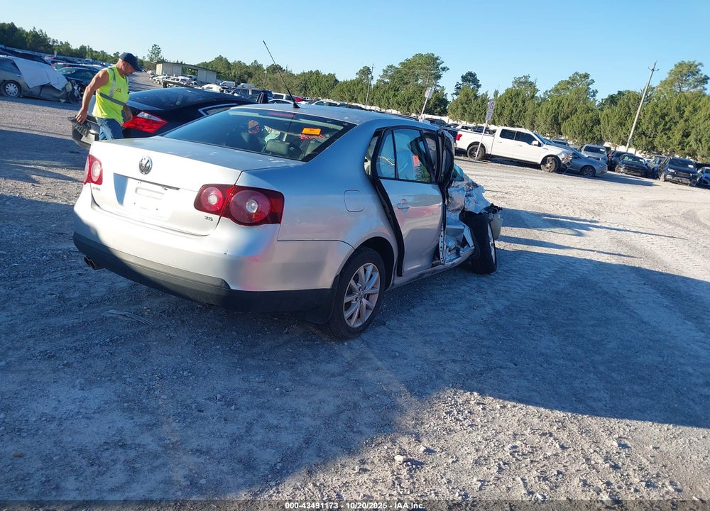 2010 VOLKSWAGEN JETTA VIN: 3VWAZ7AJ5AM167069