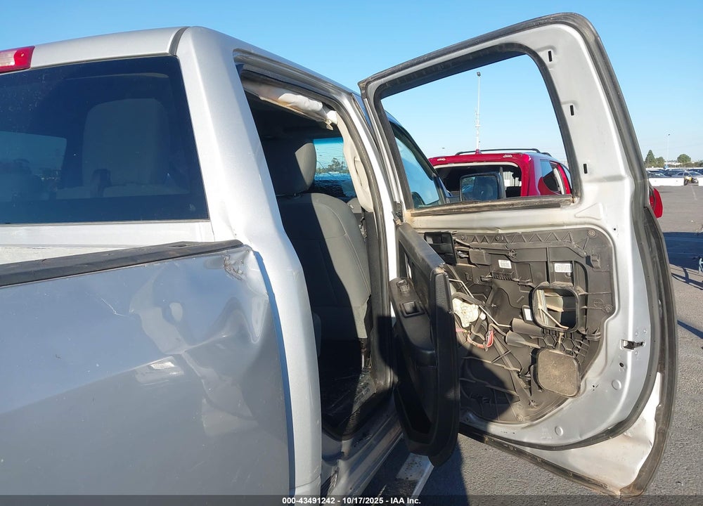 2014 RAM 1500 EXPRESS VIN: 1C6RR7KT3ES200306