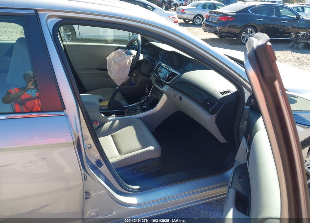 2013 HONDA ACCORD VIN: 1HGCR2F87DA136896